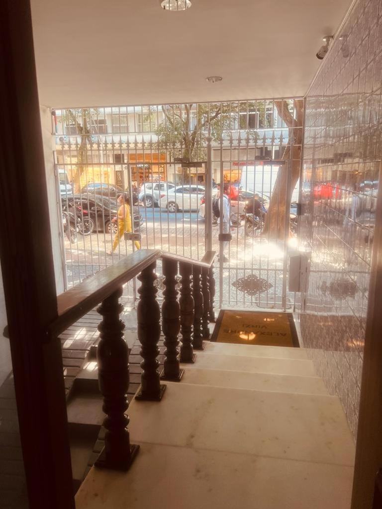 Ap Maravilhoso Quarto E Sala Leblon Recem Reformado Ate 4 Pessoas Na Ataulfo De Paiva Rio de Janeiro Exterior foto
